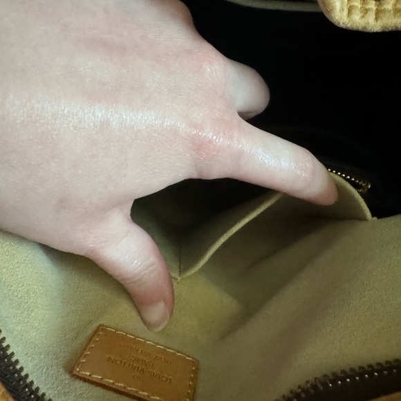 Authentic (without papers) LV. Worn in, but in good condition - Picture 4 of 8